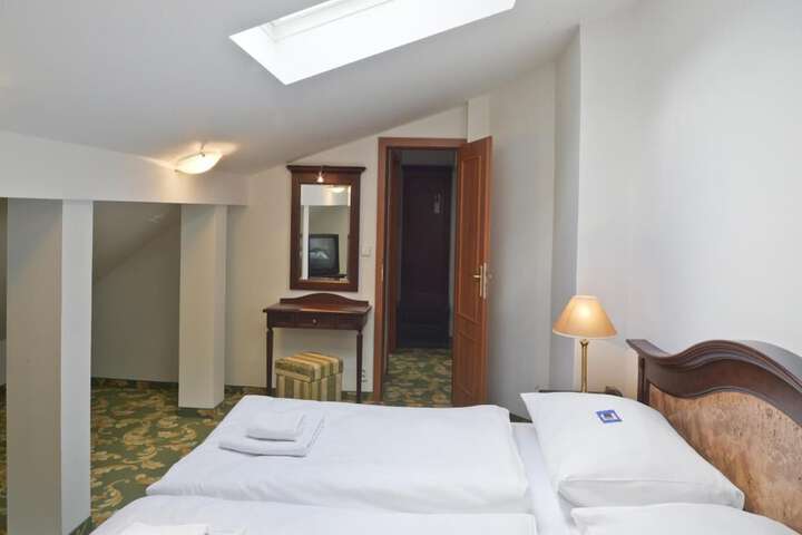 Room 12 of 52