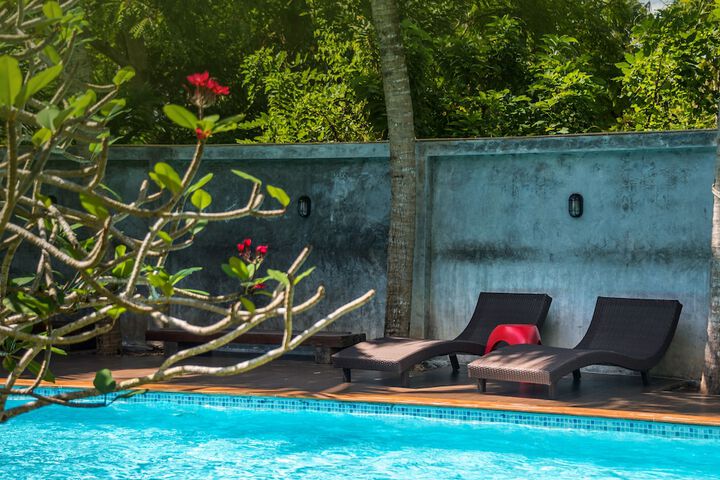 Hotel Pool