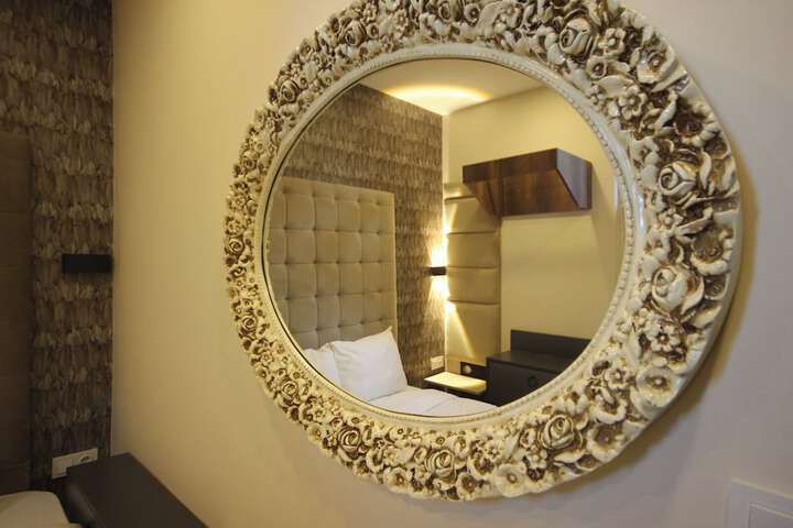 Room 95 of 204