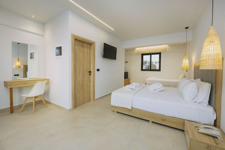 Room 38 of 100