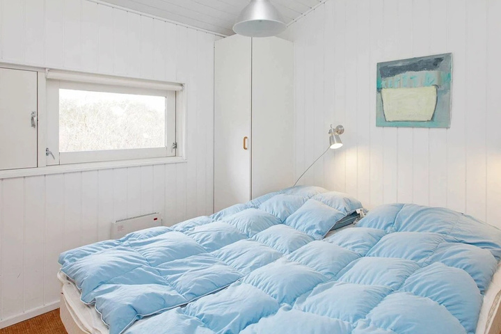 Room 2 of 14