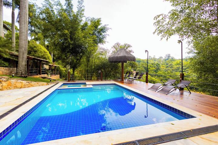 Pool 195 of 314