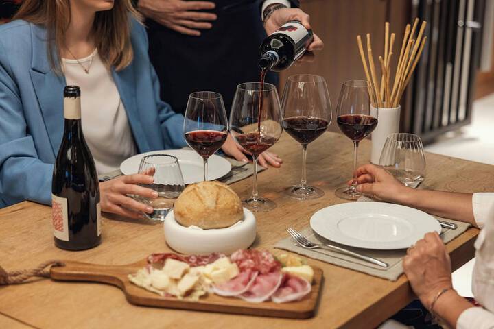 Dining 105 of 146