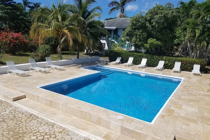 Pool Hotel