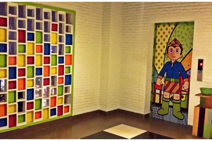 Room 8 of 14