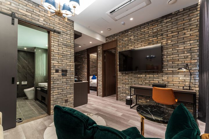 Room 34 of 55