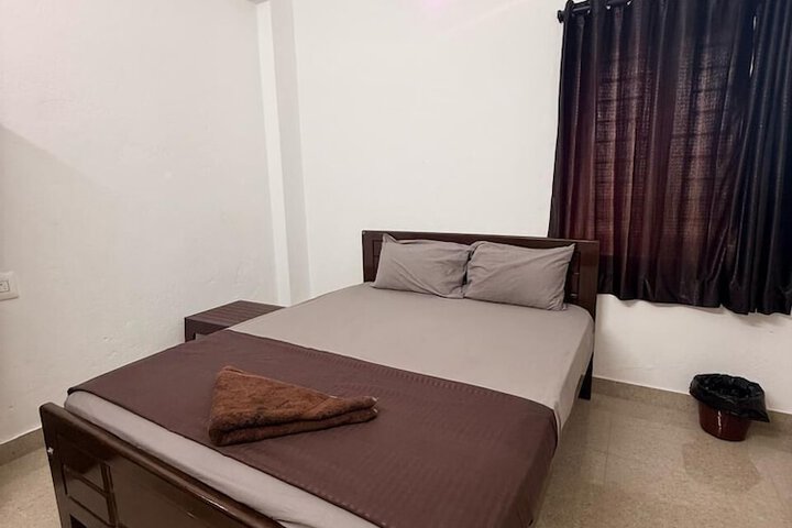 Room 8 of 19