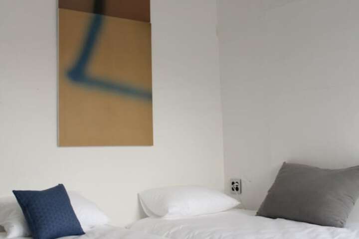 Room 15 of 258