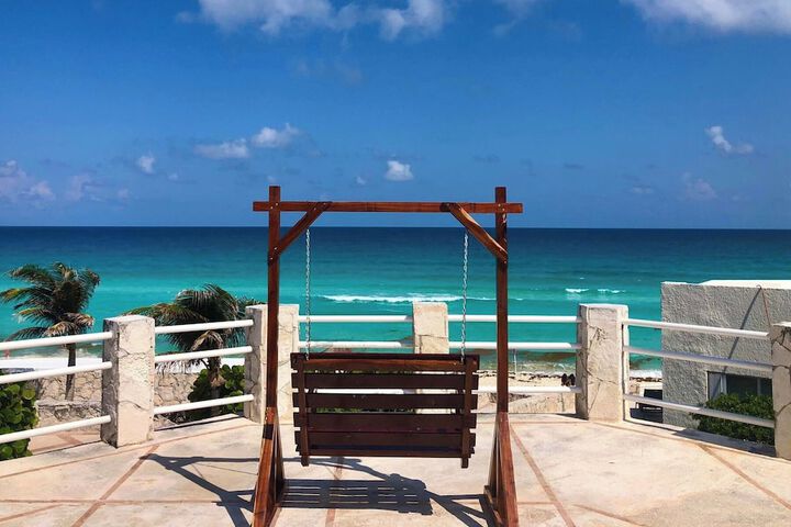 Hotel Exterior 43 of 53