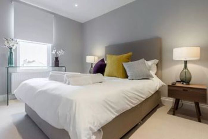 Room 6 of 20