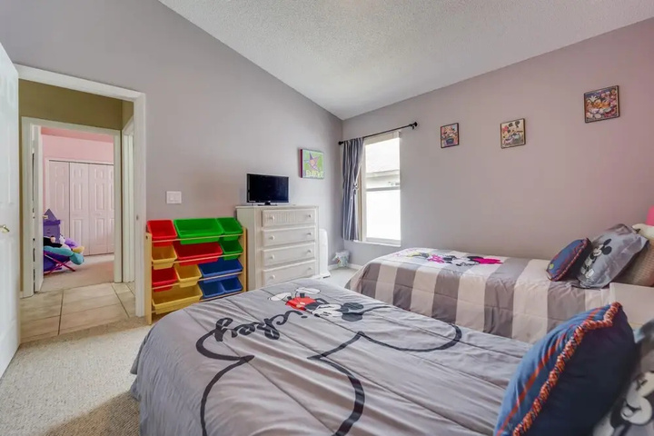 Room 5 of 24