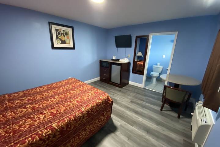 1 Queen Bed (54 of 69)