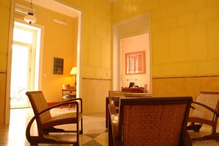 Guest Lobby