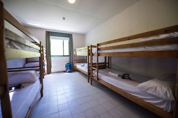 Room 15 of 33