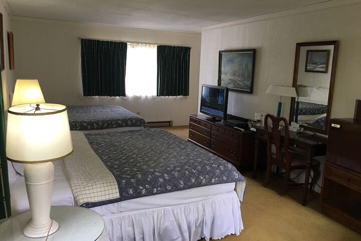 Room 27 of 81