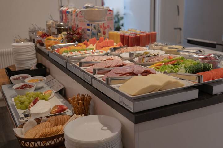 Breakfast/Coffee Service 14 of 17