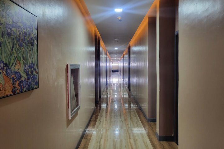 Ballroom/Hall 77 of 116