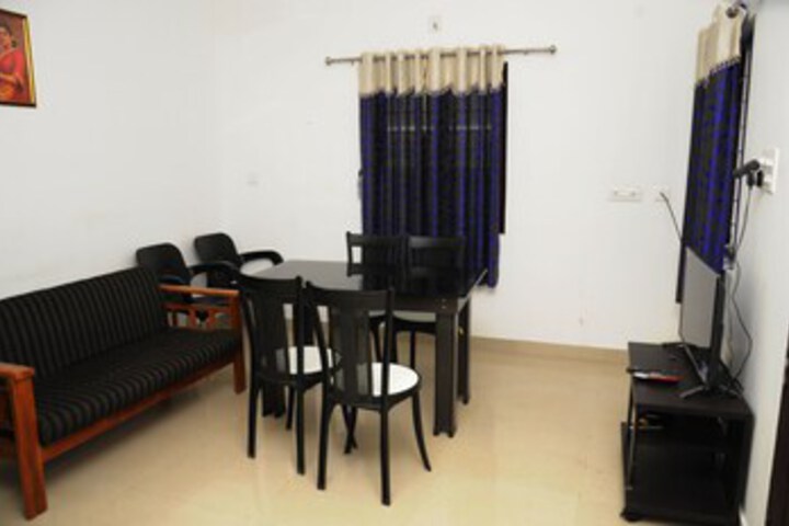 Hotel Interior 4 of 12