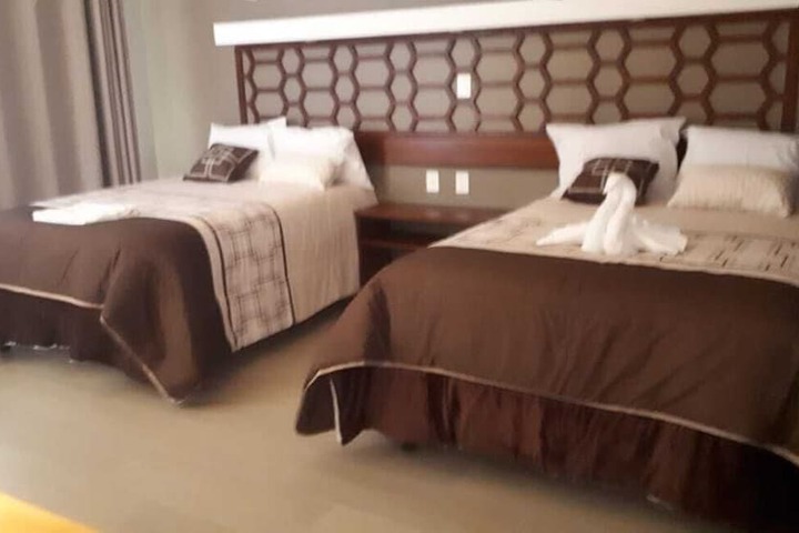 Room 3 of 8