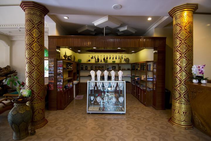 Gift Shop 52 of 63