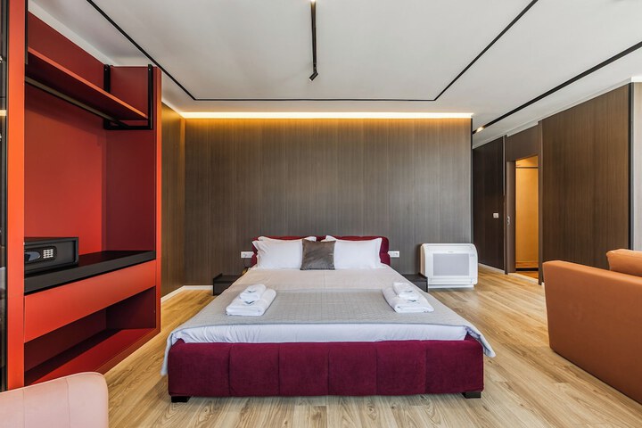 Room 76 of 171