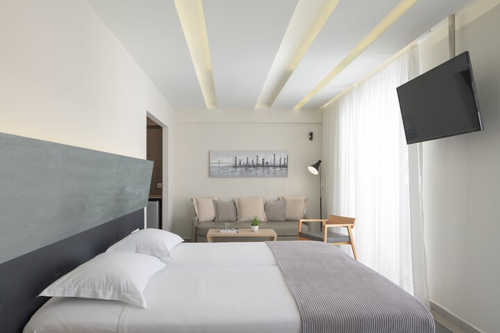 Room 9 of 78