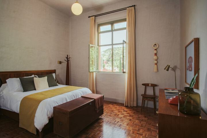 Room 15 of 222