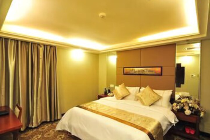 Room 3 of 6