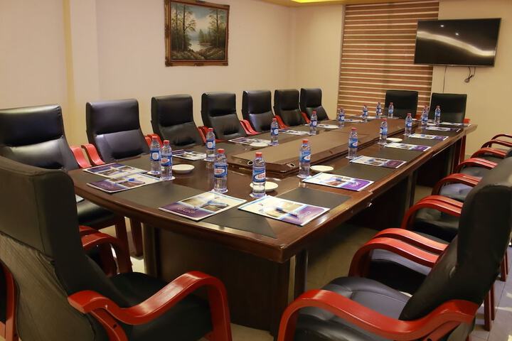 Meeting 33 of 40