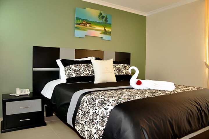 Room 8 of 30