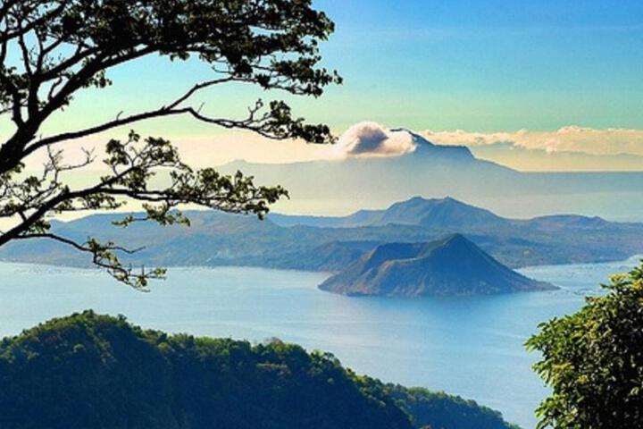 Aspen at Wind Tagaytay – Executive Suites Taal Volcano & Lake Views