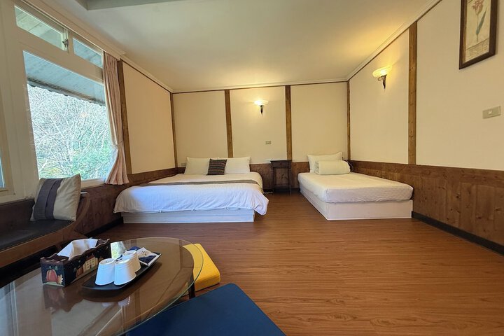 Room 28 of 73
