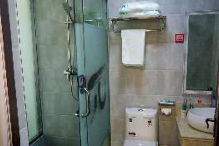 Room 2 of 2
