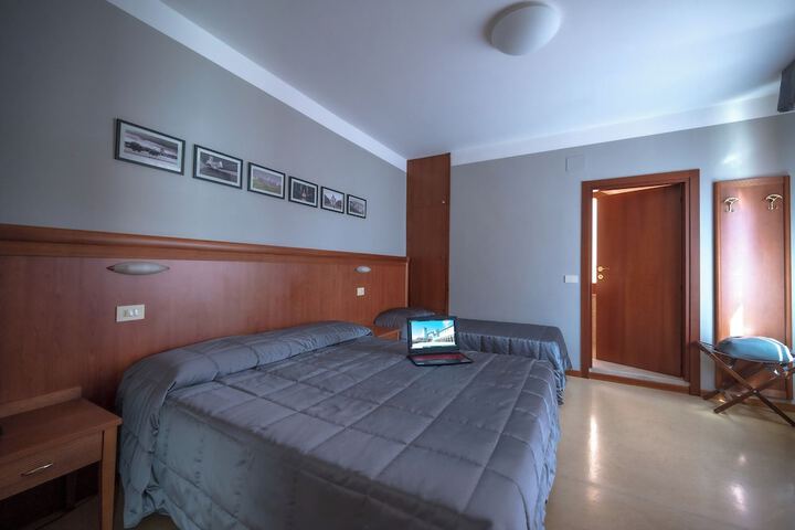 Room 22 of 78