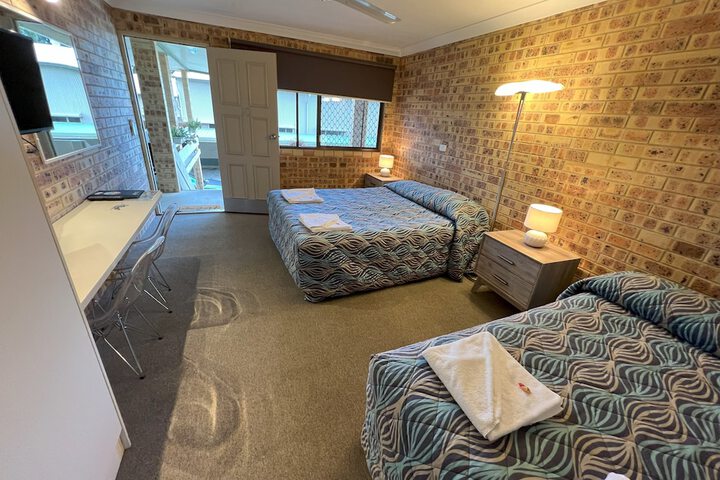Room 3 of 22