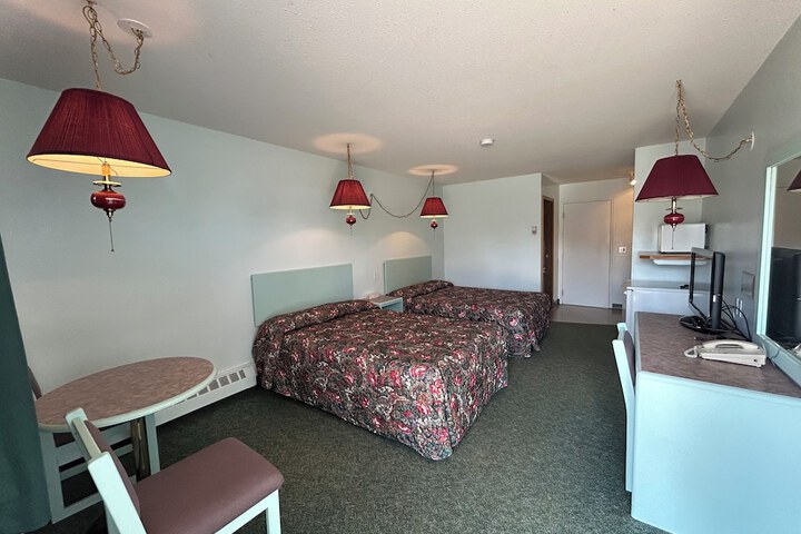 Room 11 of 20