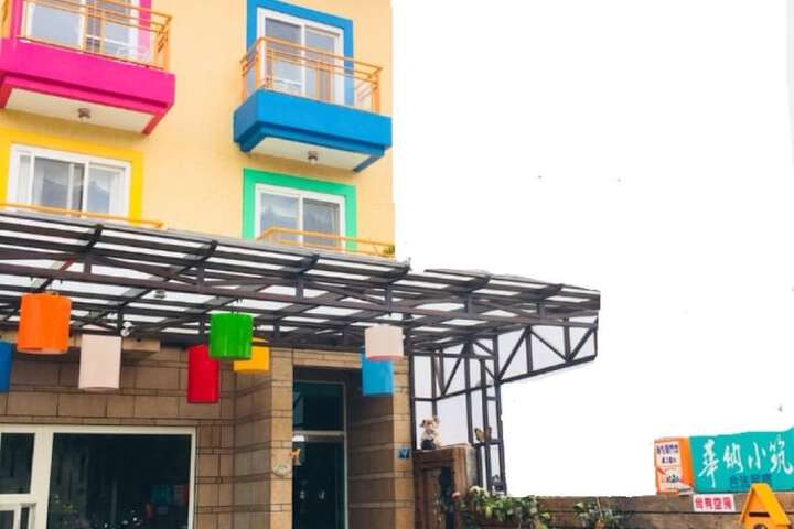 Hotel Entry