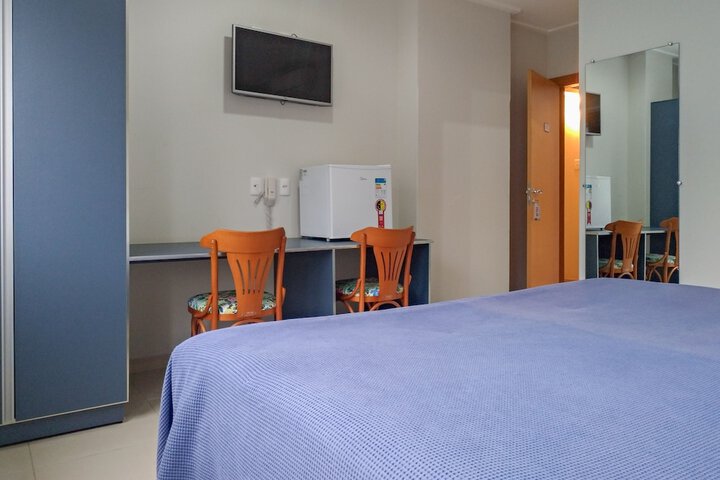 Room 17 of 60