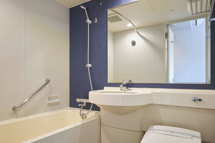 Room 14 of 27