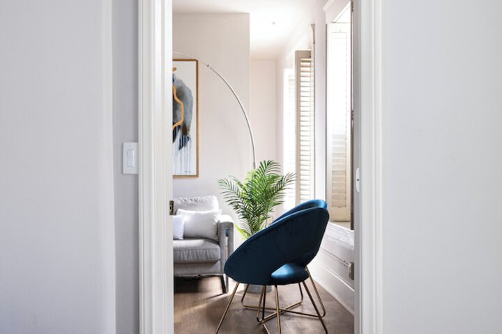 Room 7 of 200