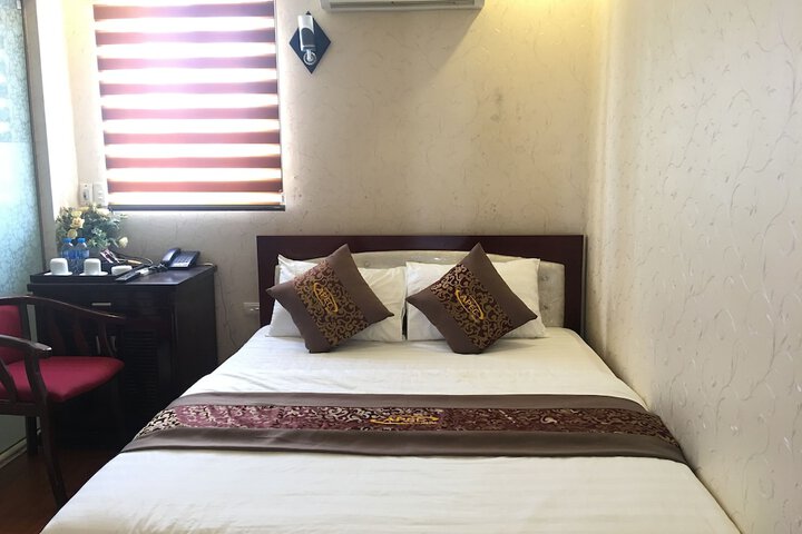 Room 12 of 22