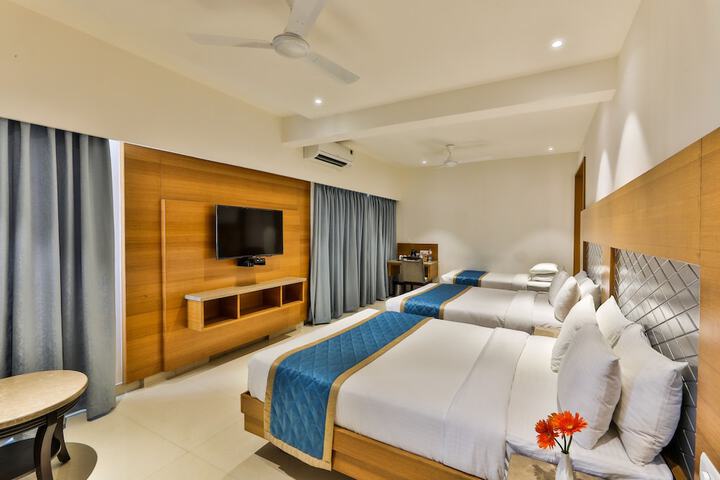 Room 12 of 61