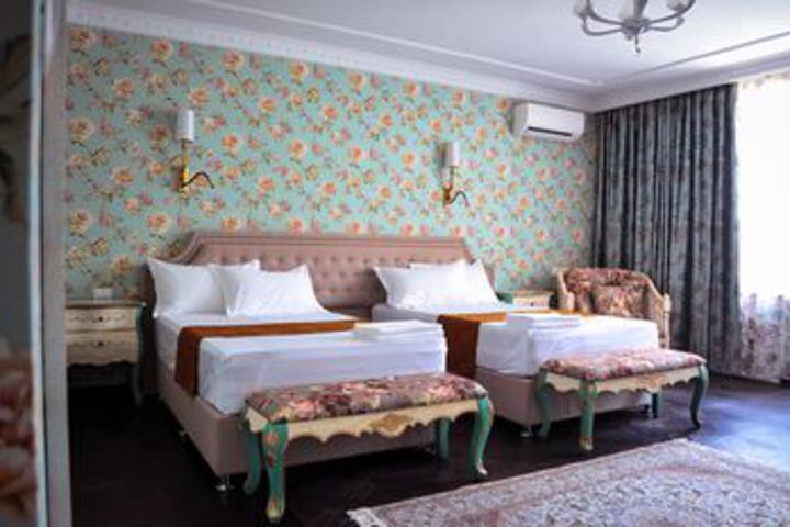 Room 96 of 313