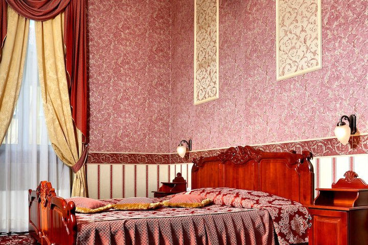 Room 15 of 62