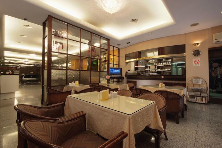 Dining Photos