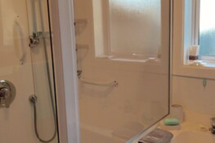Room 6 of 34