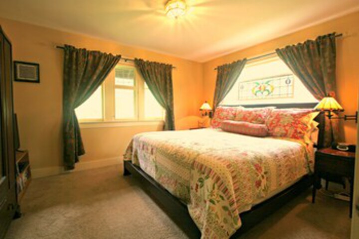 Room 34 of 90
