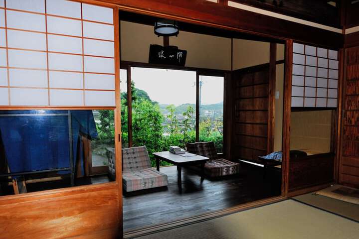 Room 5 of 51