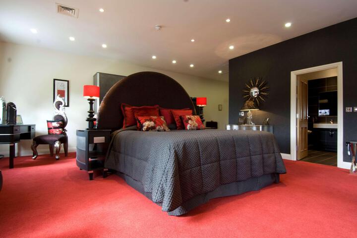 Room 10 of 54
