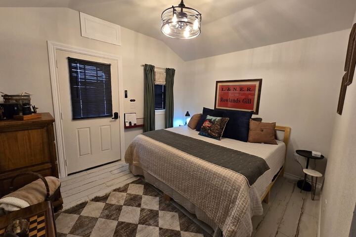 Room 26 of 47